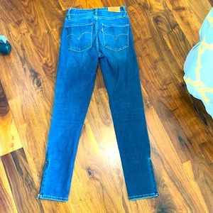 Levi’s High Rise Skinny Jeans